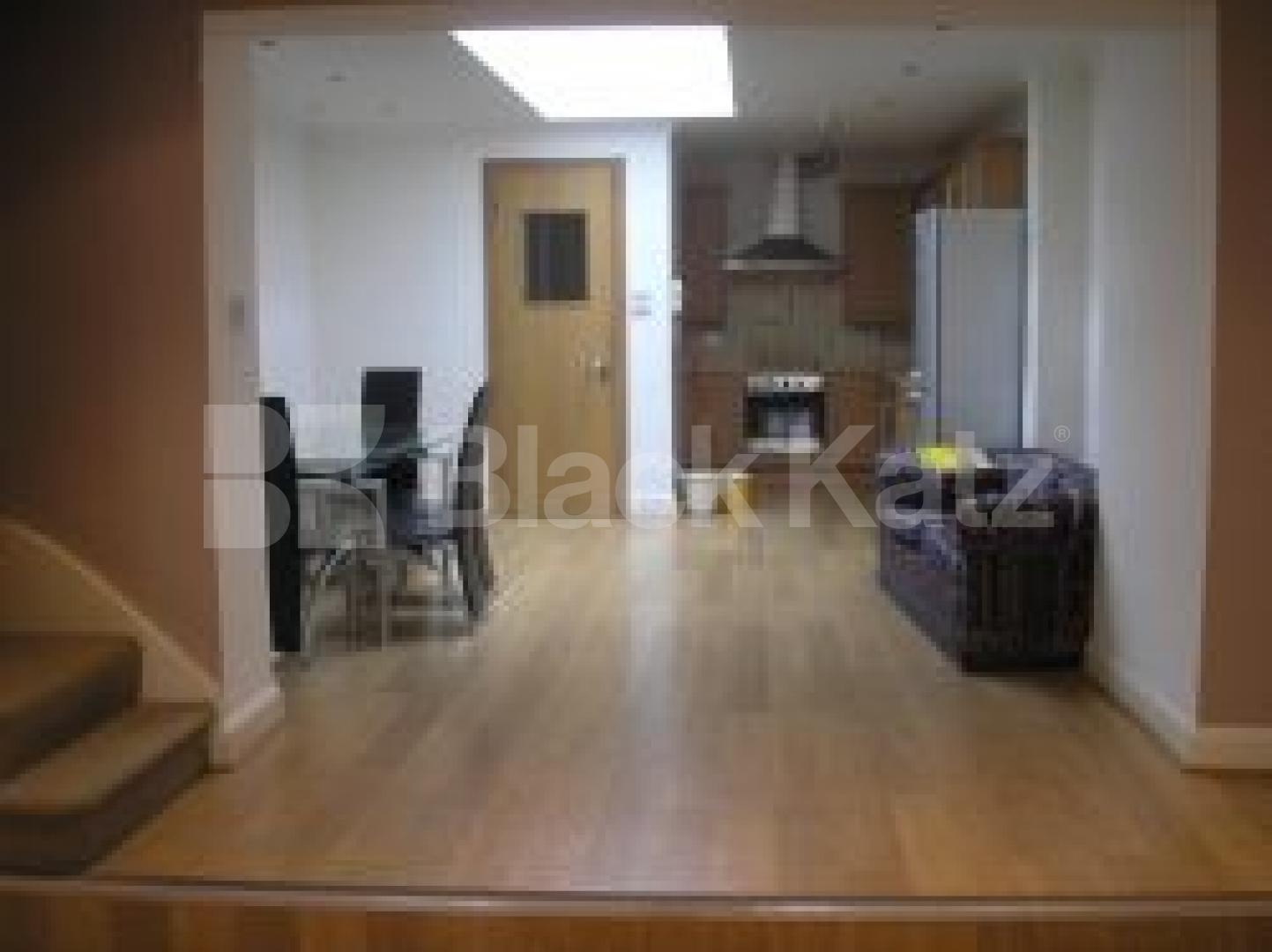 			2 Bedroom, 1 bath, 1 reception Flat			 Stuckey Place, CAMDEN NW1